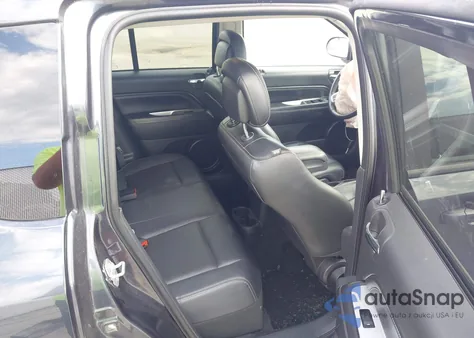 2015 Jeep Compass Latitude z USA, uszkodzony, nr VIN 1C4NJCEAXFD171538